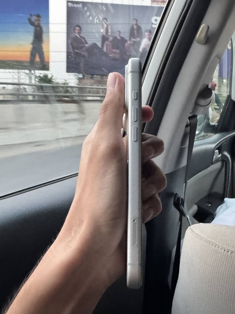 Apple iPhone 17 Pro Max 3