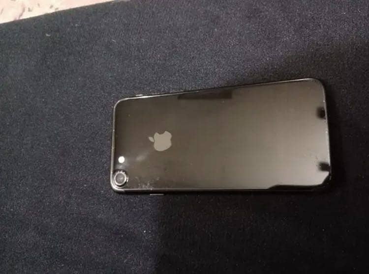 Apple iPhone 7 0