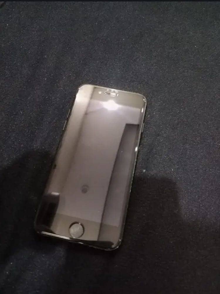 Apple iPhone 7 5