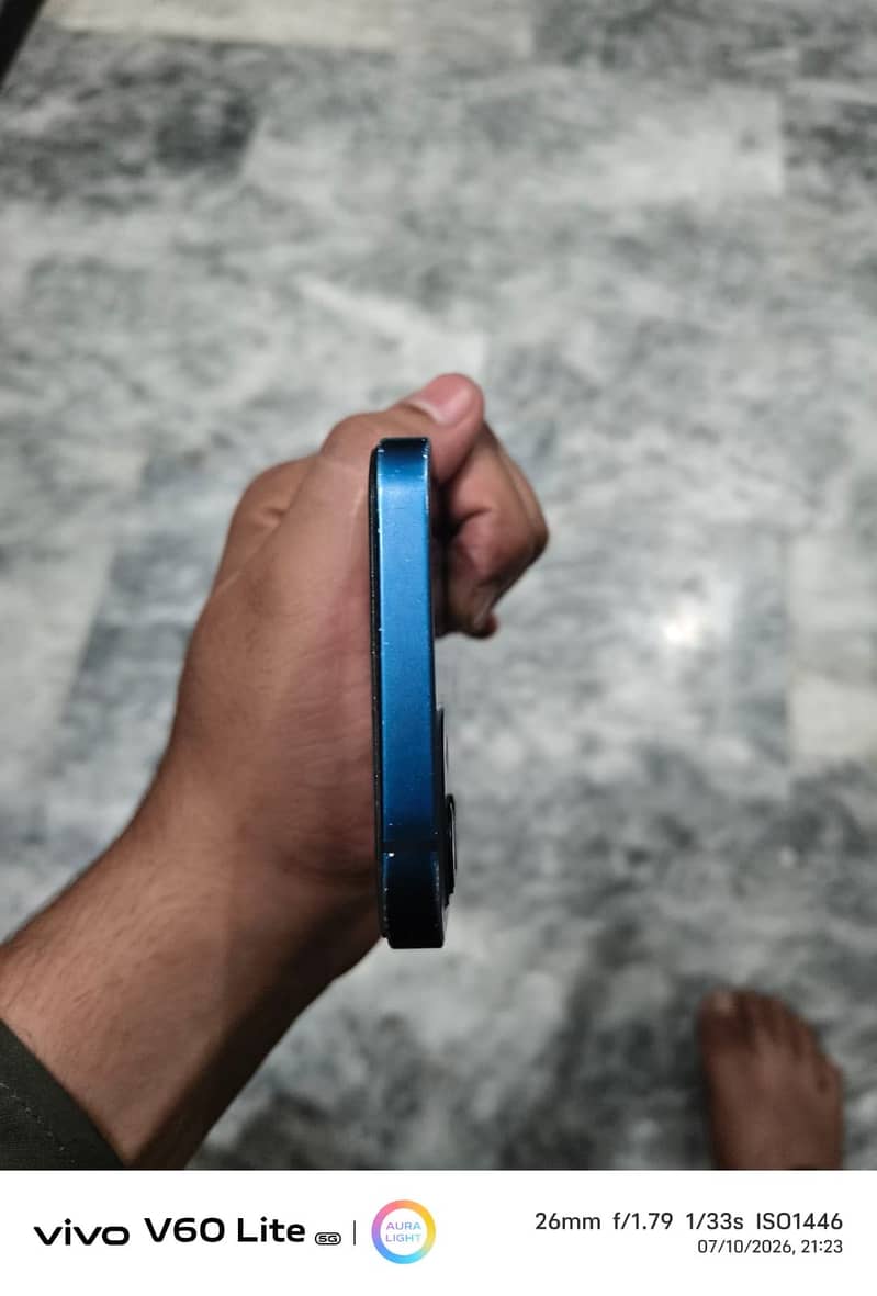 Apple iPhone 12 4
