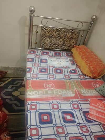 new condition bed set sale