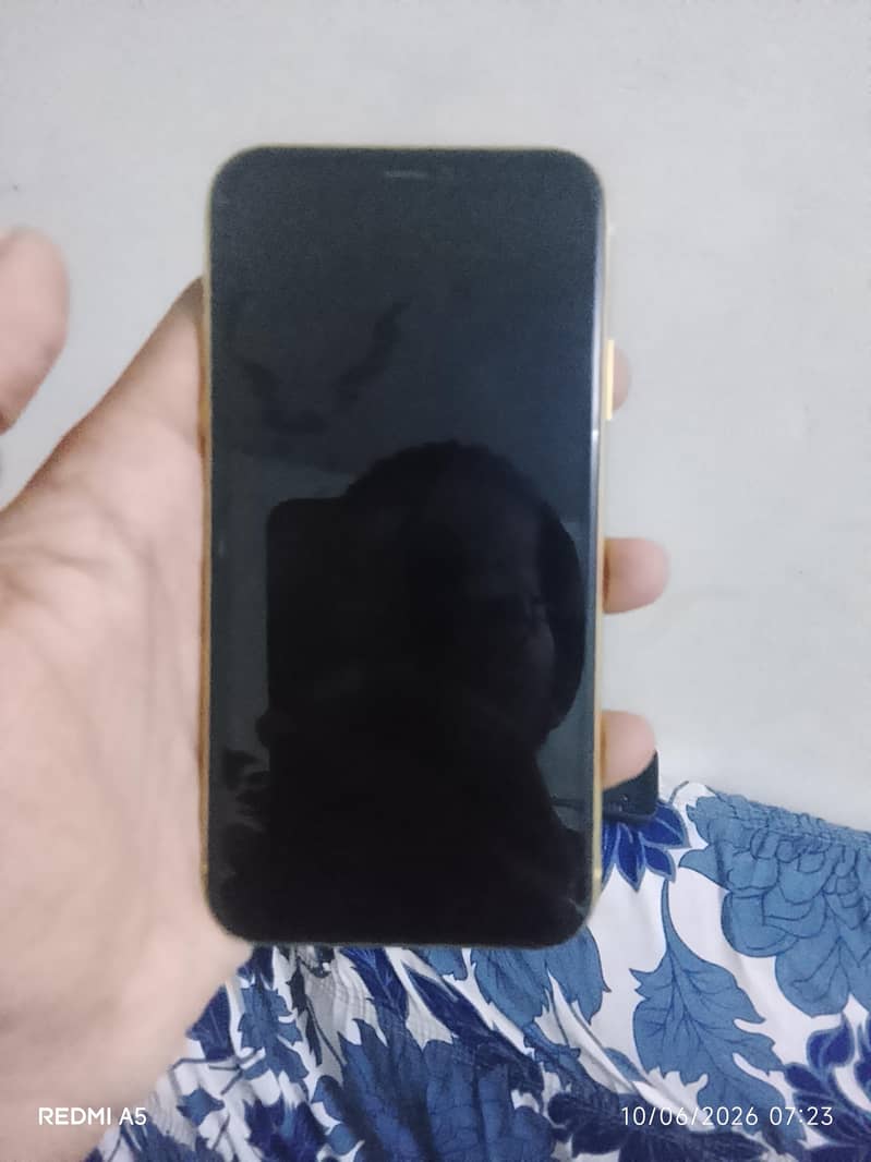 Apple iPhone 11 7