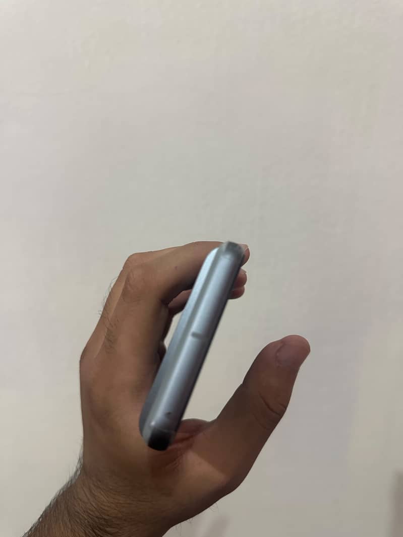 Google Pixel 8 4