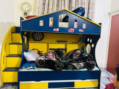 Kids bunk bed