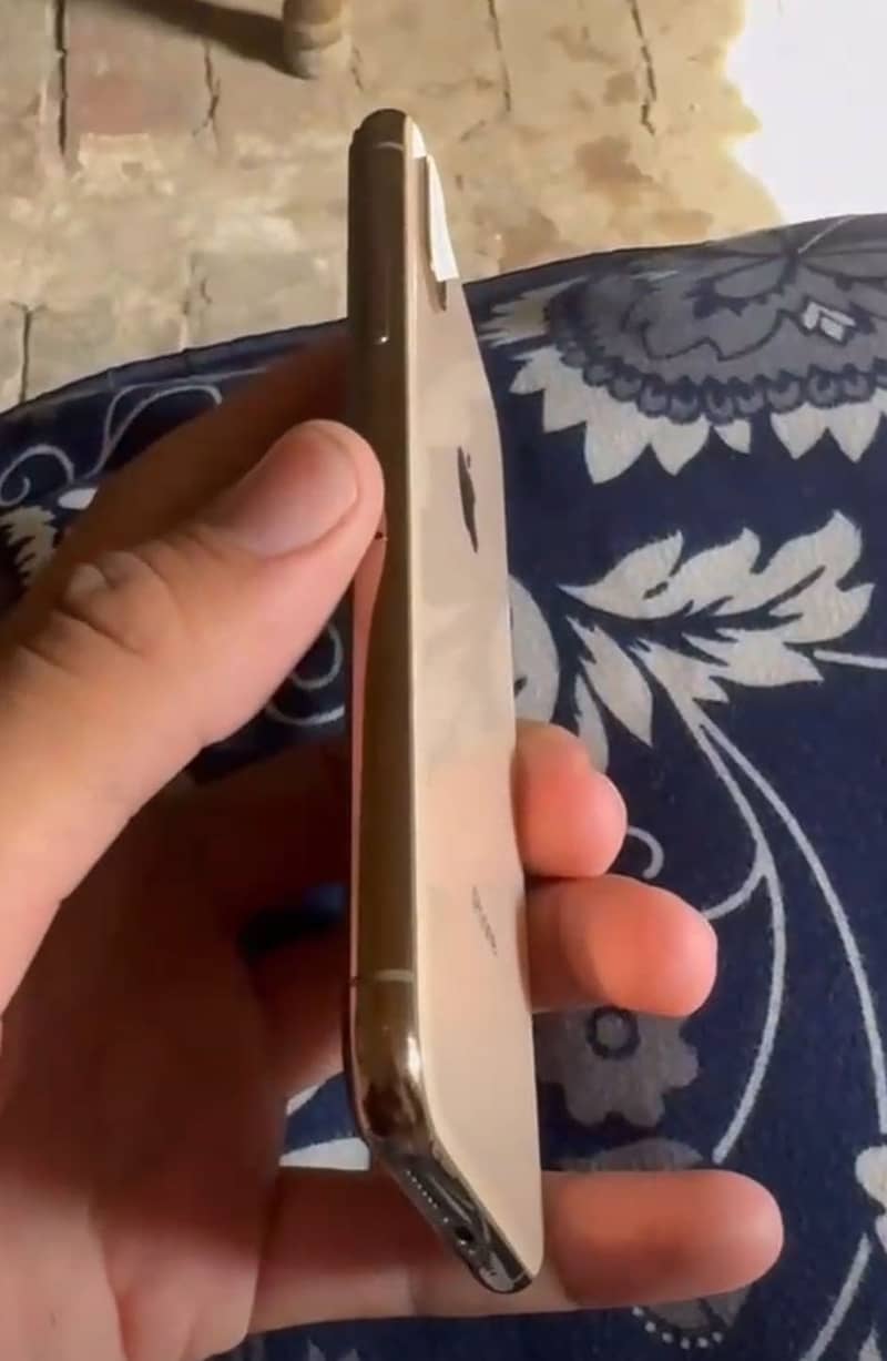 Apple iPhone X 1