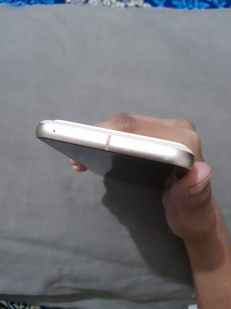 Google Pixel 8 2