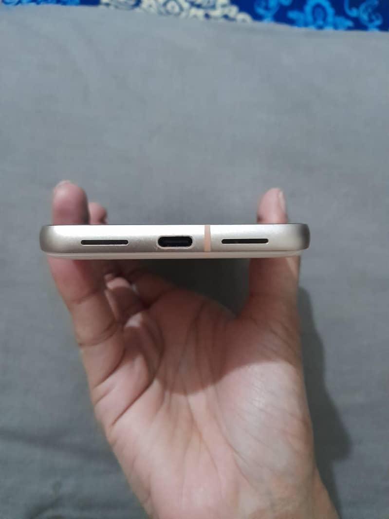 Google Pixel 8 3
