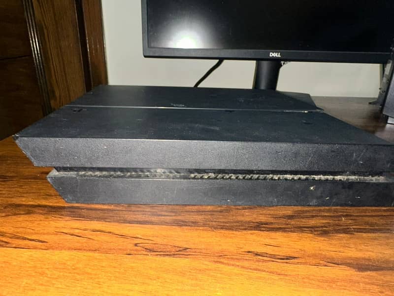 Ps 4 with one original controller 1