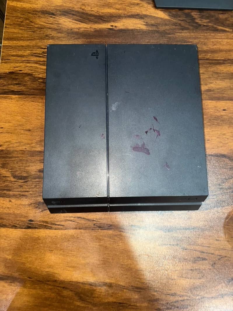 Ps 4 with one original controller 2
