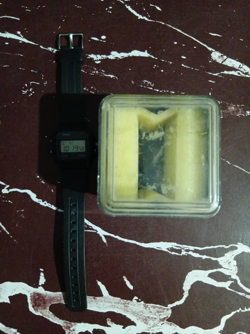 CASIO DIGITAL WATCH 1