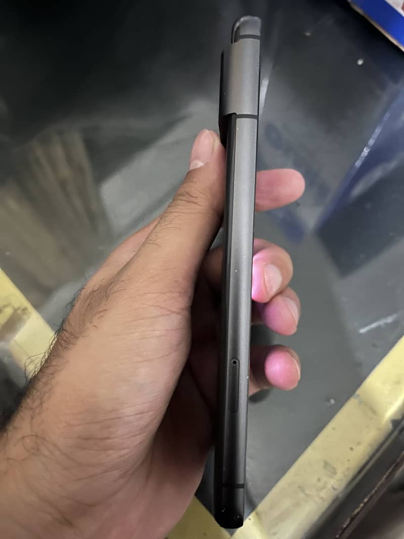 Google Pixel 8 2