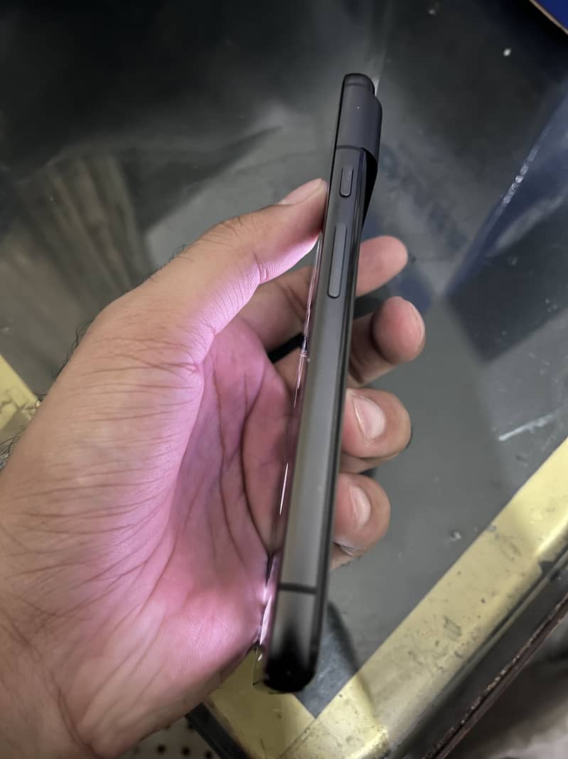 Google Pixel 8 6