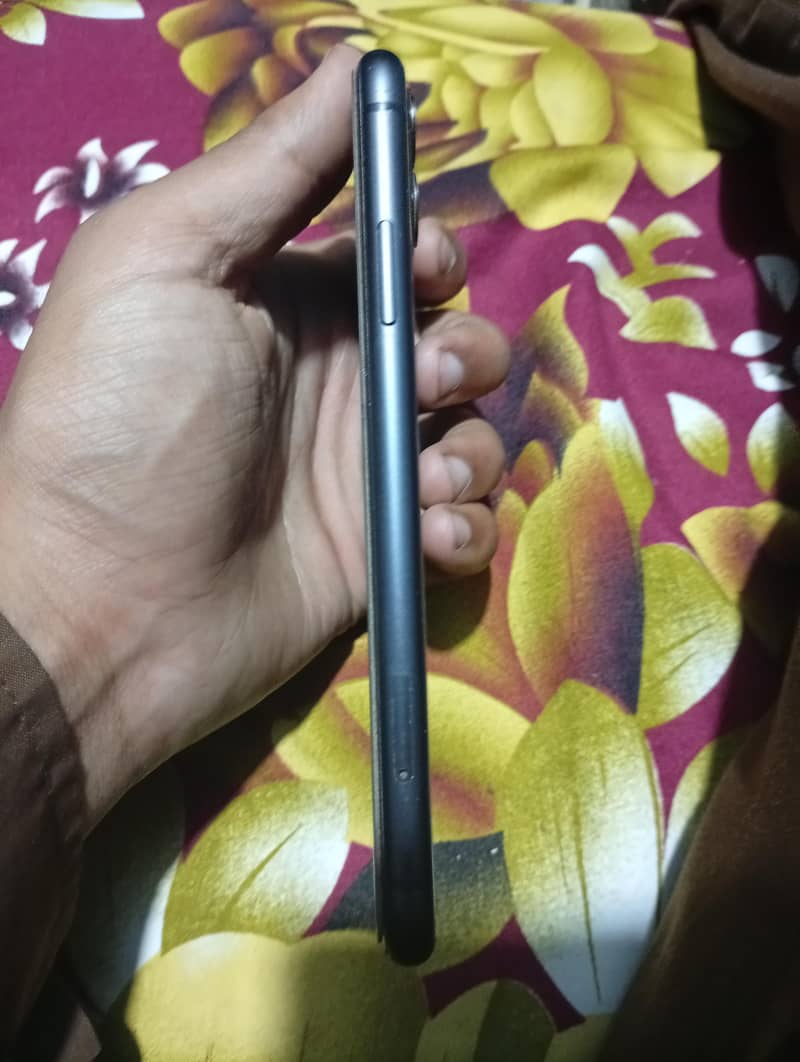 Apple iPhone 11 1