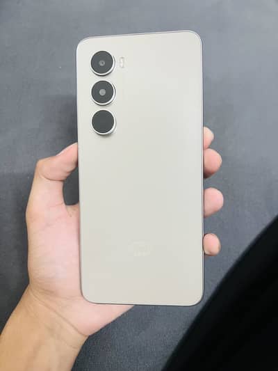 Itel City 100