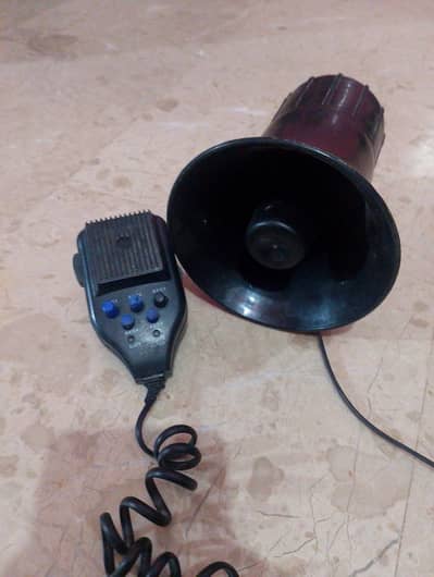 Loud Police Style Hooter/Siren - Excellent Working Condition