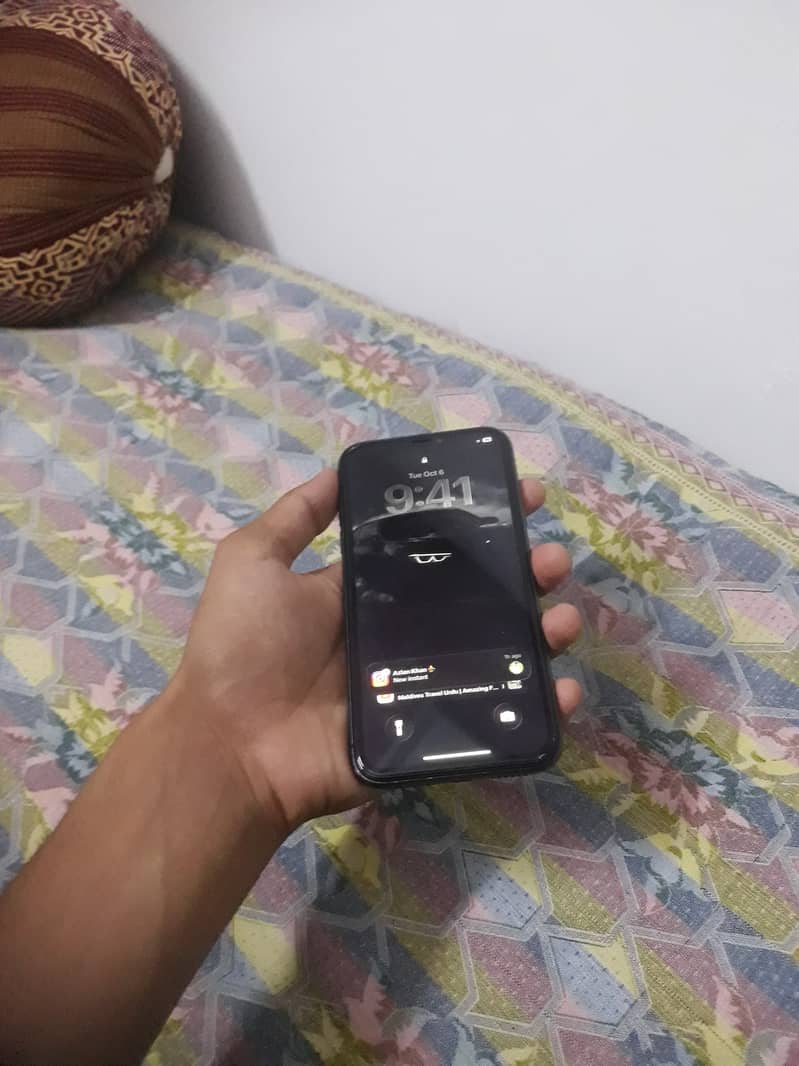 Apple iPhone 11 3