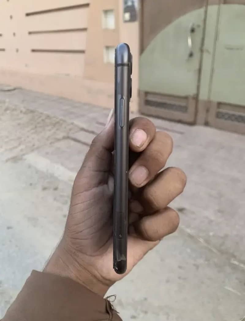 Apple iPhone 11 2