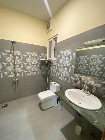 14 Marla Ground Portion Is Available For Rent