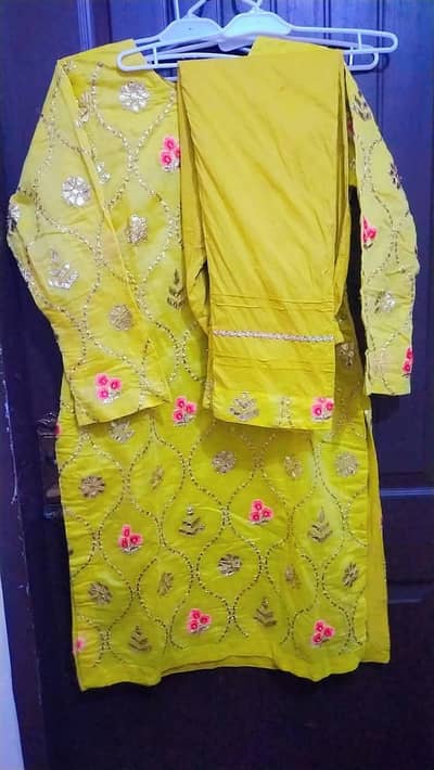 Beautiful Embroidered 2 Piece Lawn Suit – Lime Green