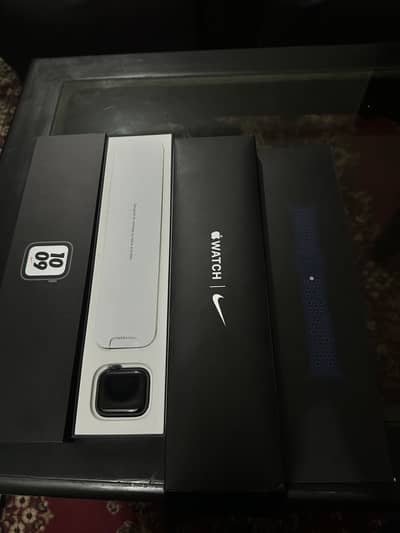 Apple watch SE 40mm space grey complete box