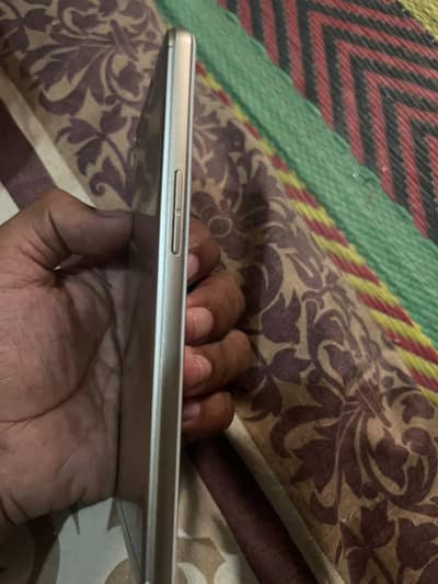 OPPO A37