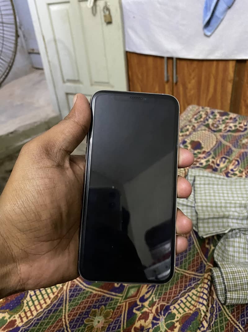 Apple iPhone 11 Pro 1