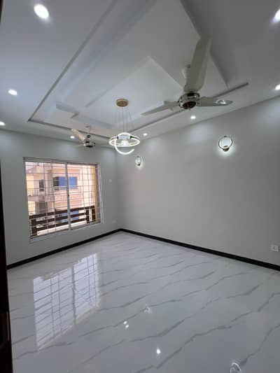 7 Marla Upper Portion Is Available For Rent