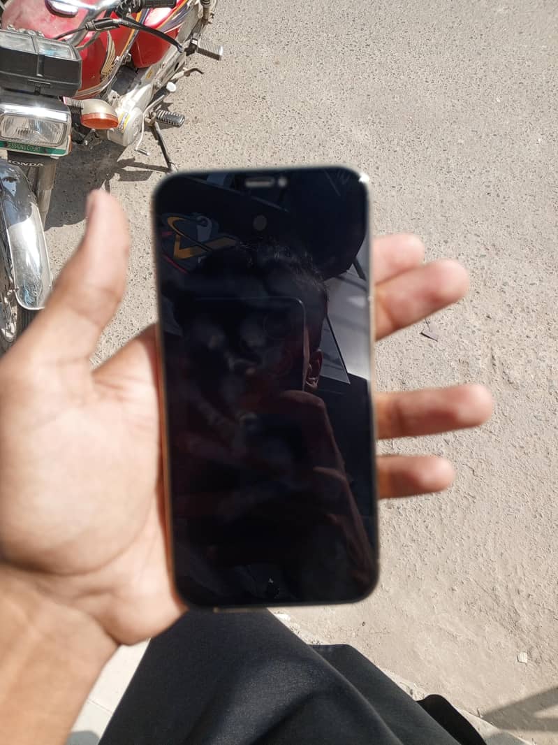 Apple iPhone 12 Pro 6