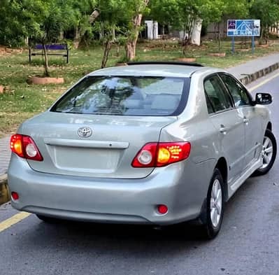 Toyota Corolla Altis 2010