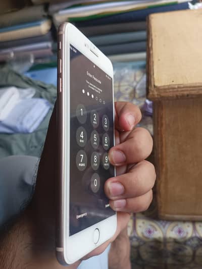 Apple iPhone 8 Plus