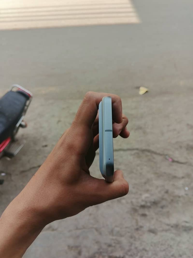 Google Pixel 8 3