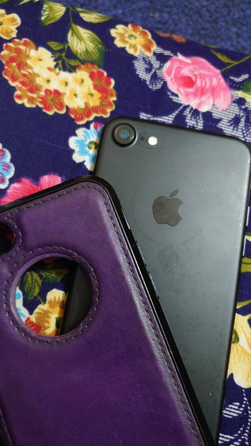 Apple iPhone 7 1
