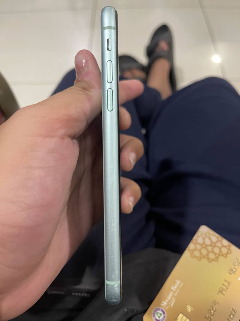 Apple iPhone 11 5