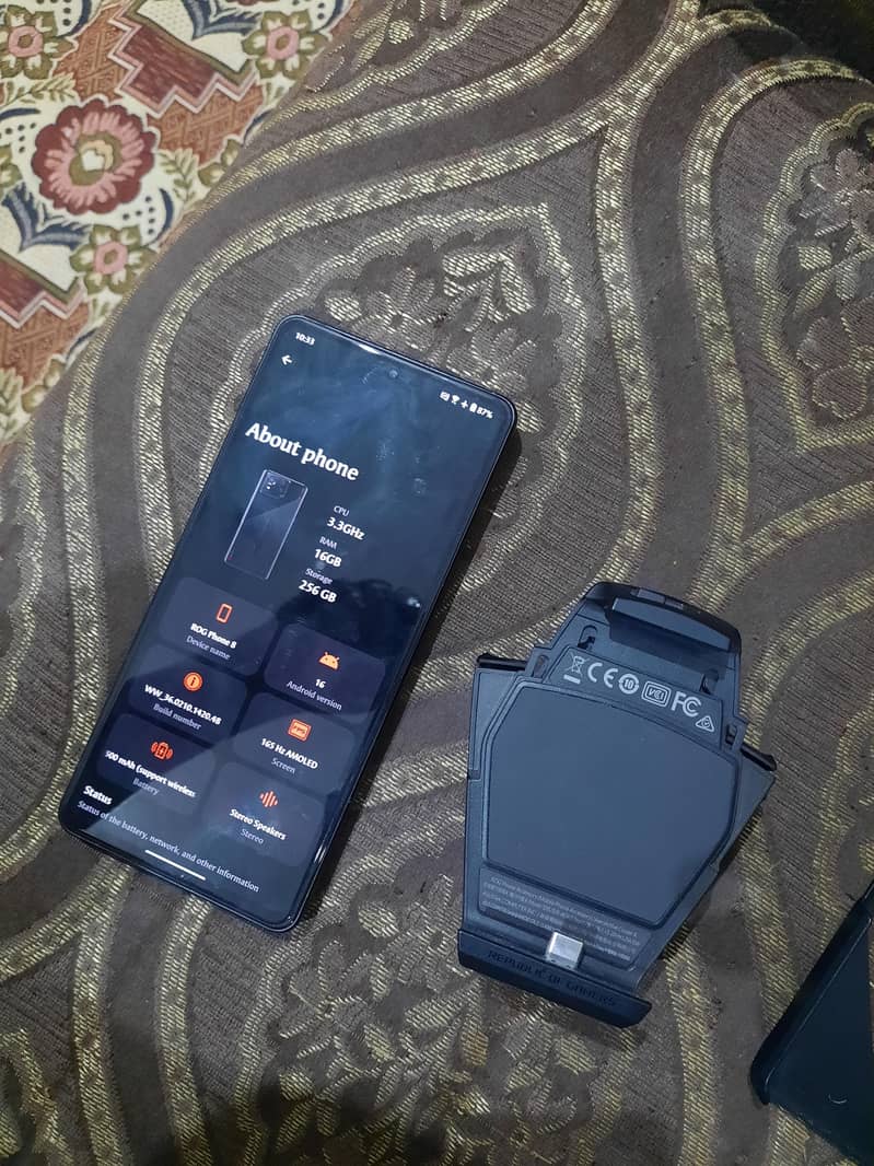Asus ROG  8 0