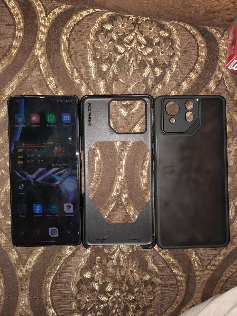 Asus ROG  8 9
