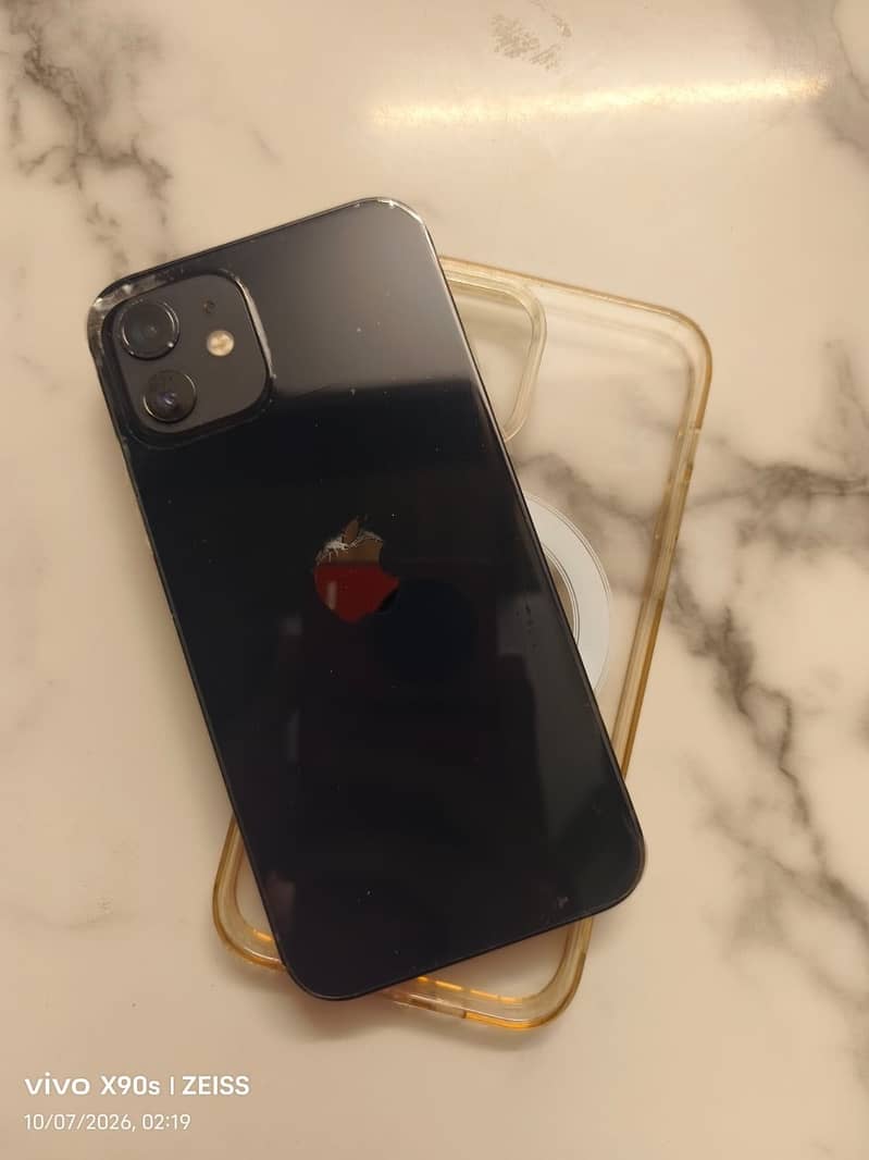 Apple iPhone 12 1
