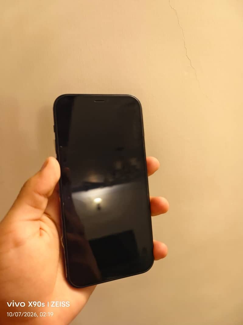 Apple iPhone 12 2