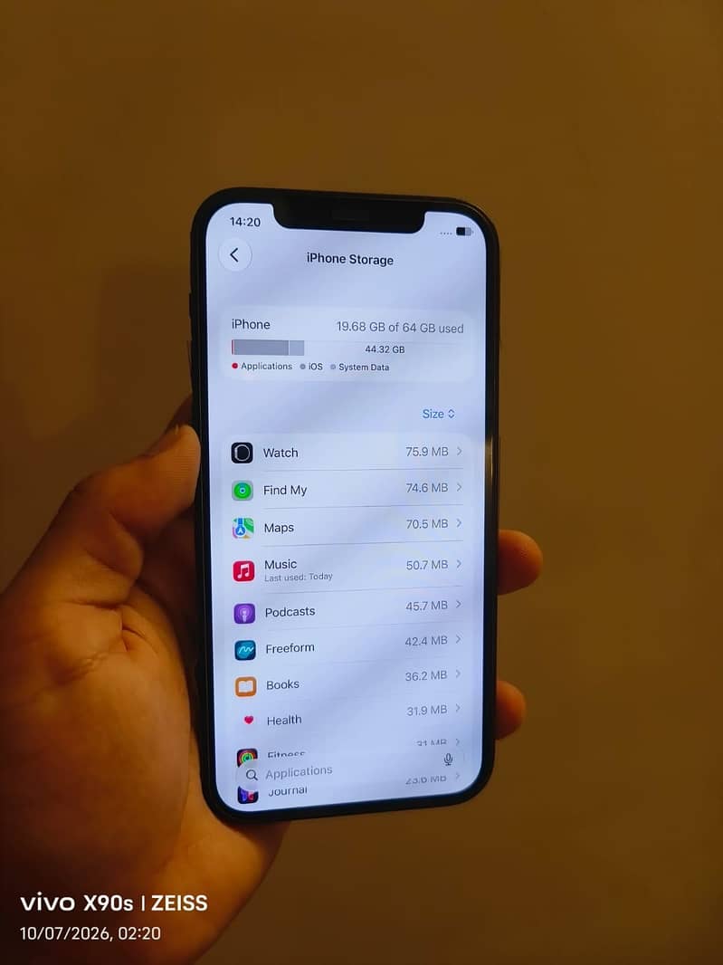 Apple iPhone 12 8