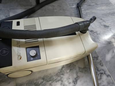 vacuum cleaner
