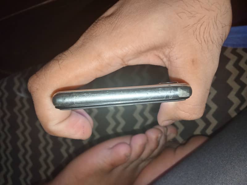 Apple iPhone X 3