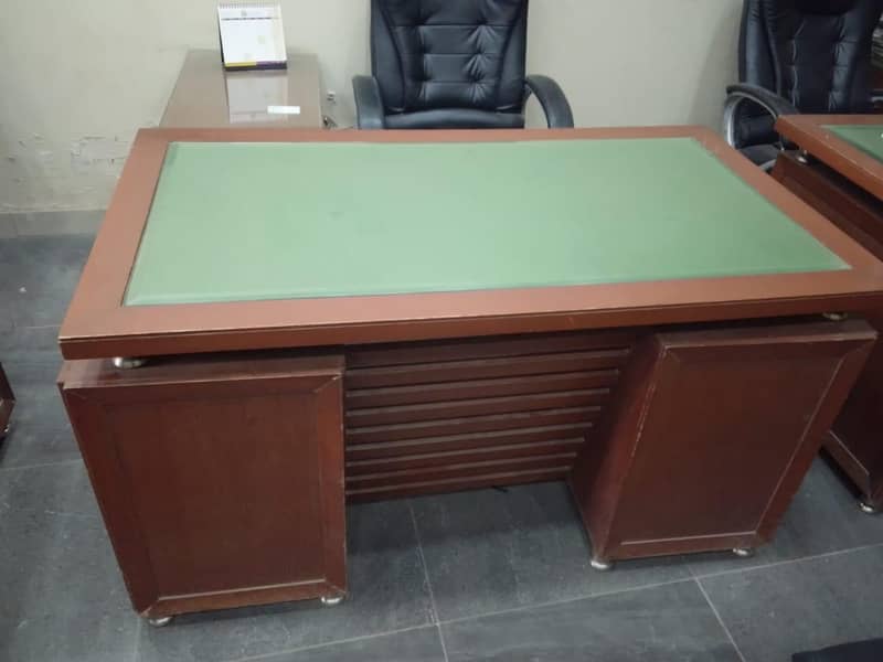 Office workable tables 4