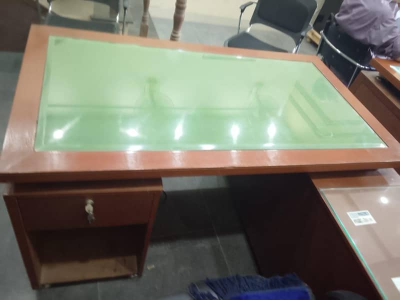 Office workable tables 7
