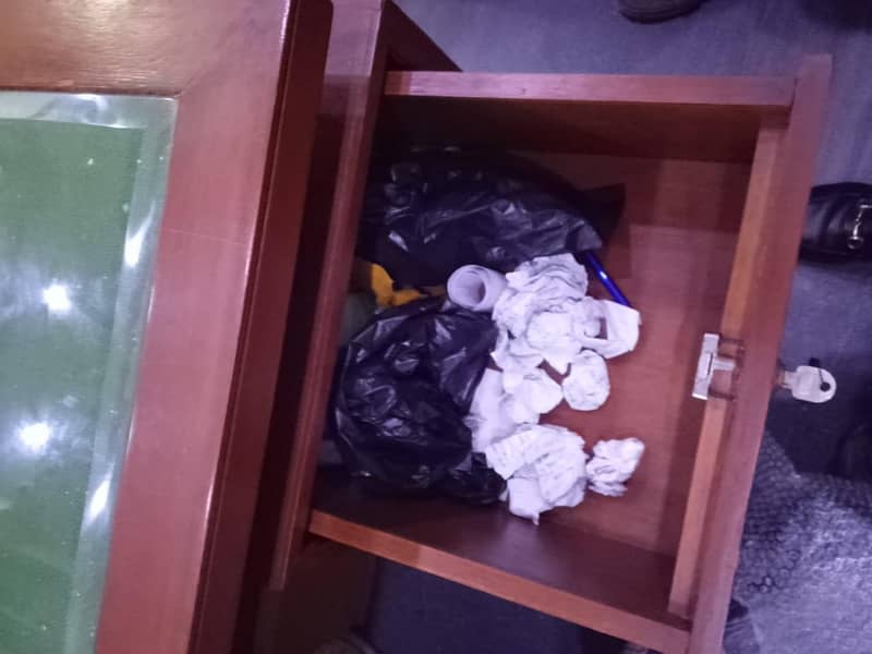 Office workable tables 11