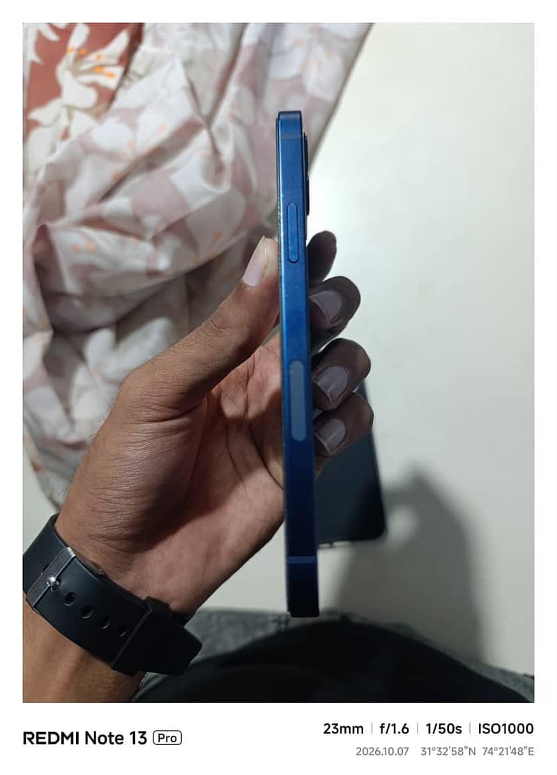 Apple iPhone 12 0