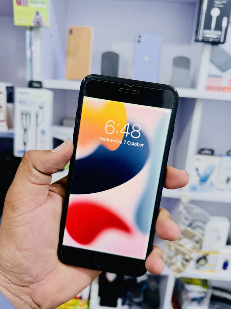 Apple iPhone 7 Plus 2