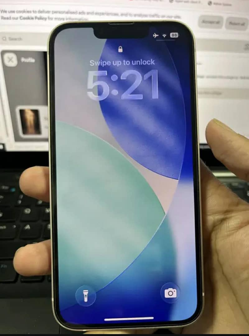 Apple iPhone 13 3