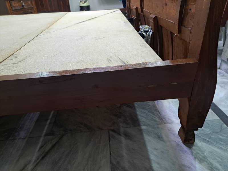 King size Bed 9