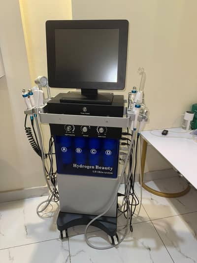 Hydra Facial Machine ( 14 in 1 )