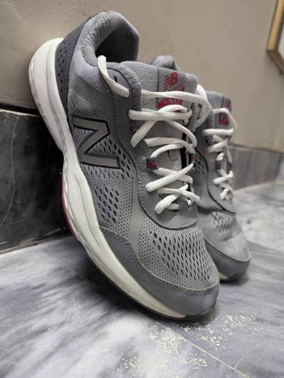 New Balance 517 running shoes in excellent condition