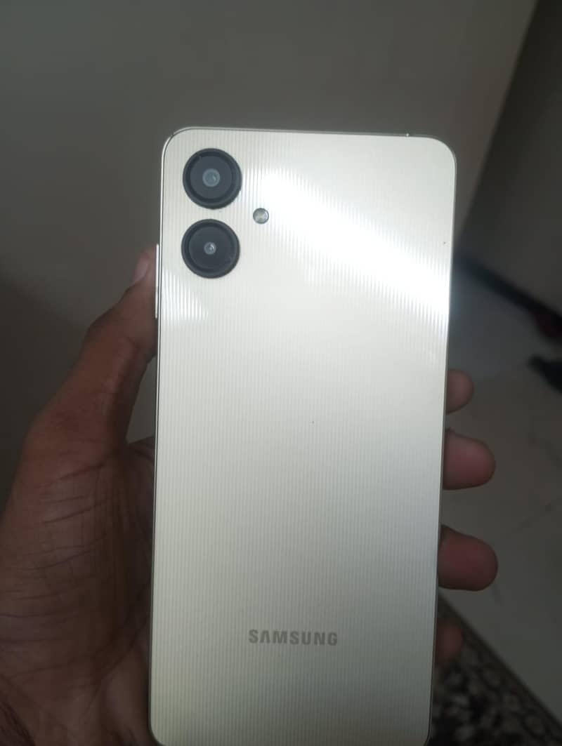 Samsung Mobile A06 4